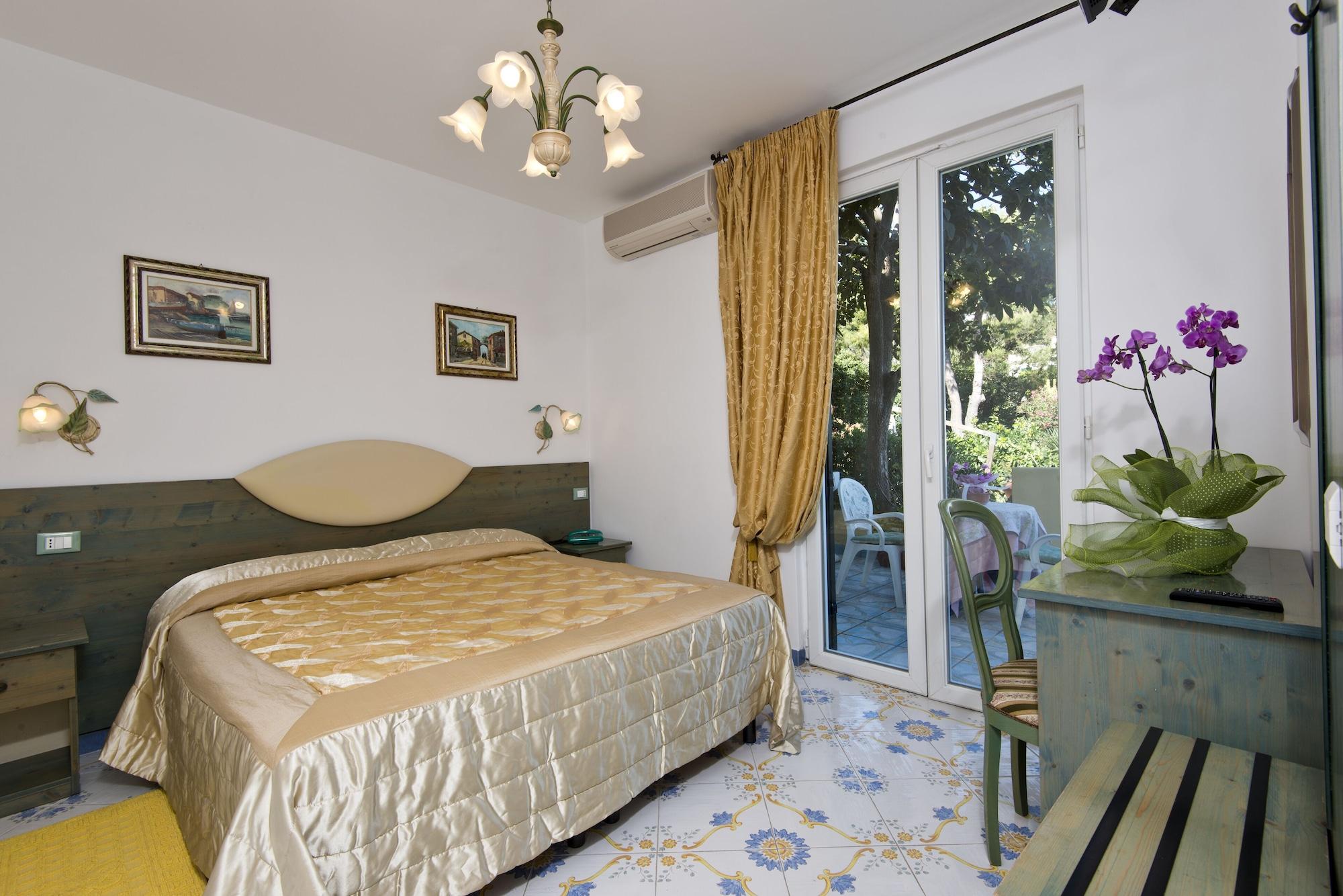 Hotel Giardino Delle Ninfe E La Fenice Искья Экстерьер фото